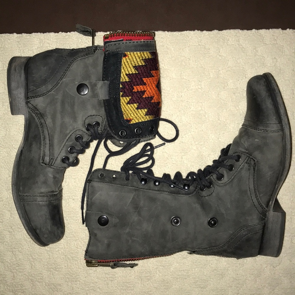 Chevie Steve Madden combat boots